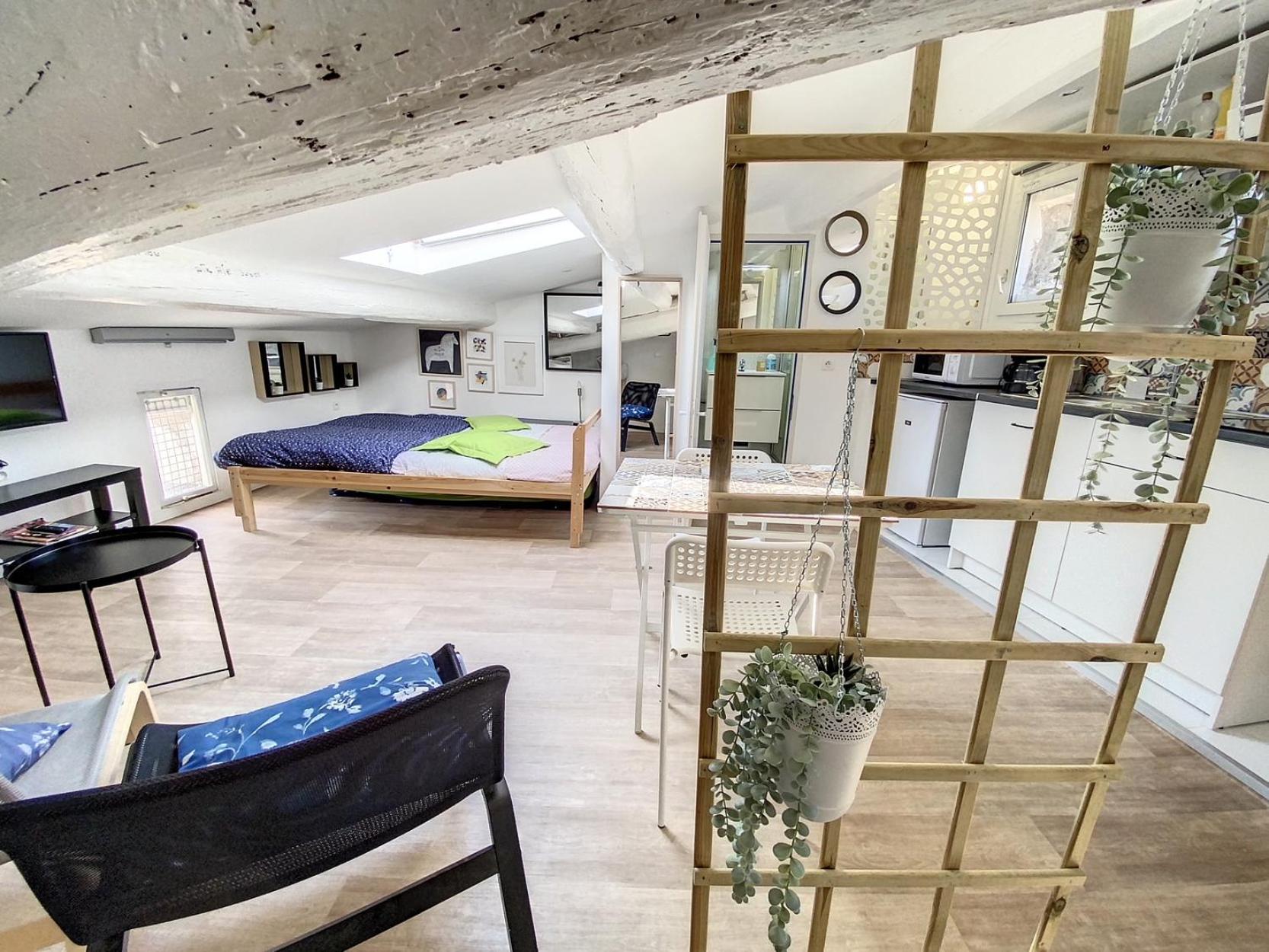 Petit St Louis Studio Mansarde Atypique Climatise Sète Exteriör bild